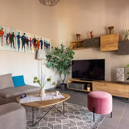 Celestia House Apartment *