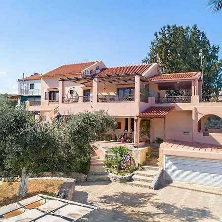 아파트 Celestia House
